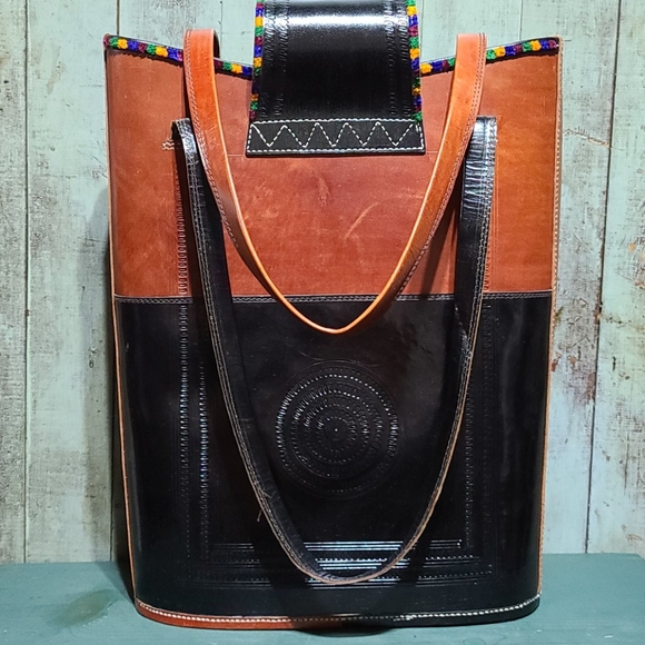 Namaste NYC handcrafted in India - Picture 8 of 15